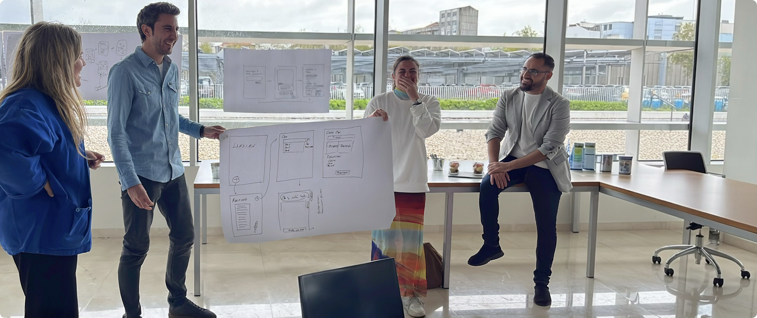 Equipo presentando ideas de diseño en Inditex